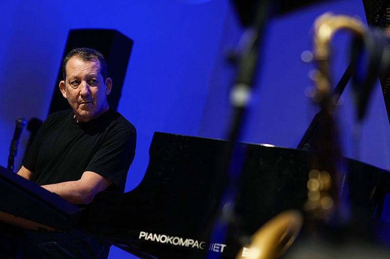 給初心者的近代爵士演奏專輯(一) jeff lorber